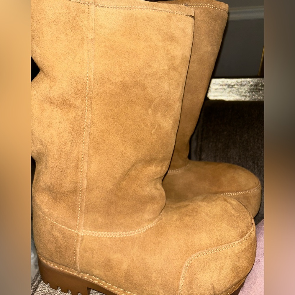 Balenciaga Oversized Winter Boot!!! Never worn (please read details)